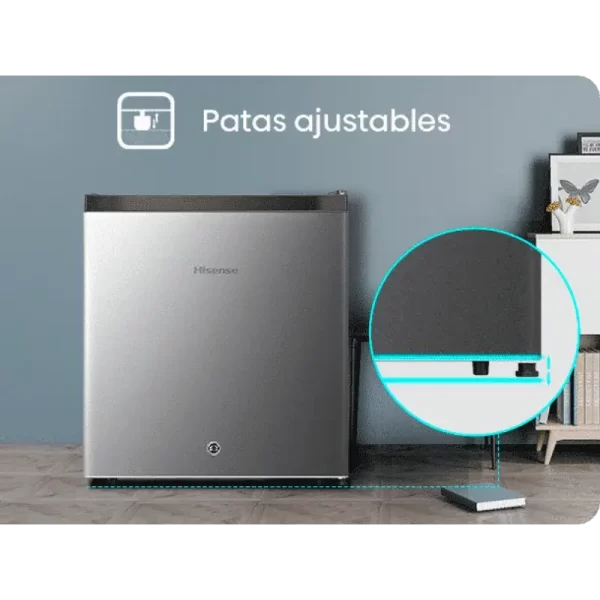 Nevera minibar Hisense 44L BC-45 con patas ajustables para estabilidad.