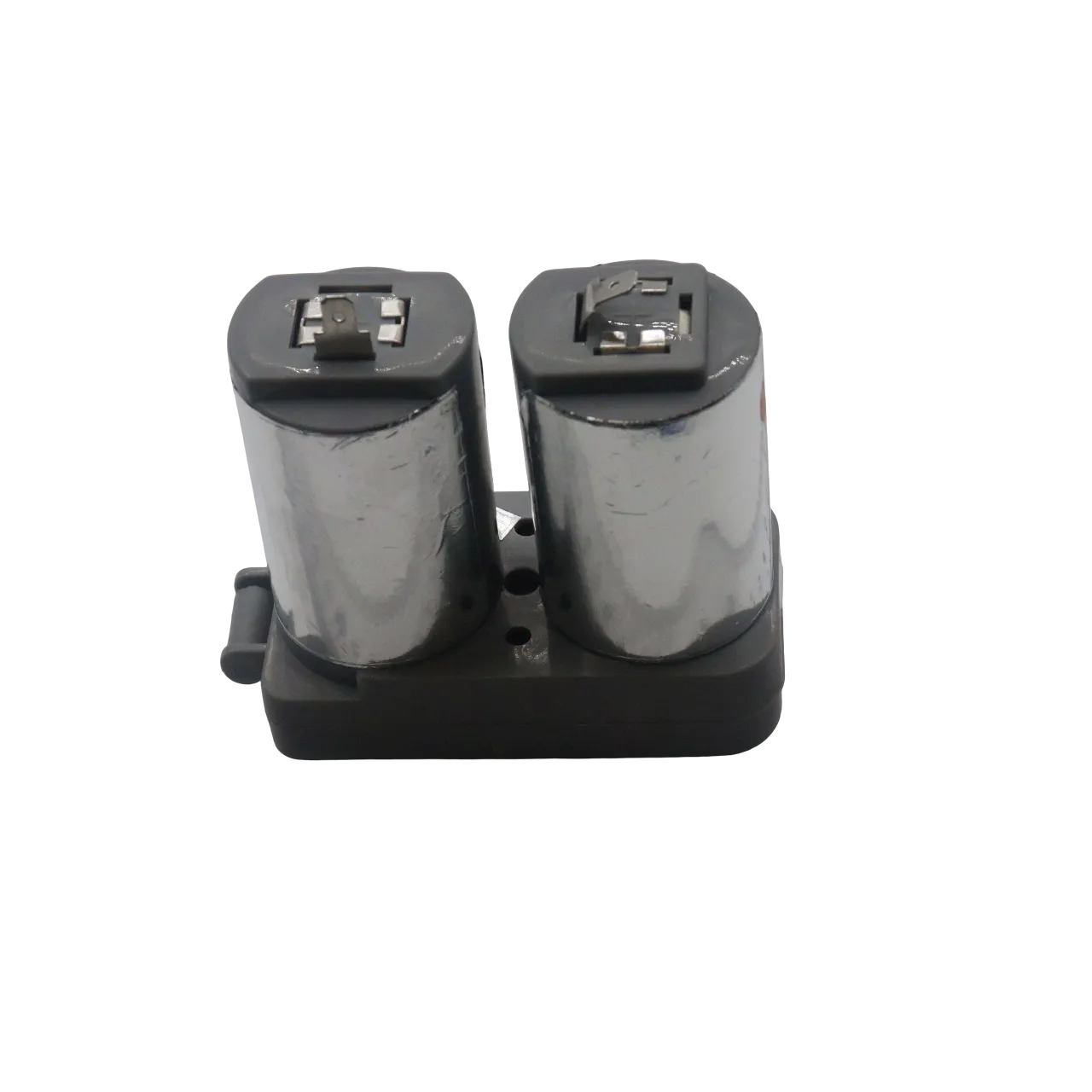 Detalle de conectores de la Battery Box 12151100000053