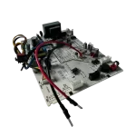 Detalle de los conectores en la Main Control Board Hisense K2028357, incluyendo los puertos para el display y los sensores de la unidad interior.