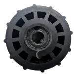 Extremo del ventilador tangencial LG ADP73513403 con cubo y buje central.