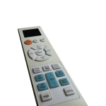 Detalle del Samsung DB93-06335E mostrando botón Power naranja, aro Mode/Fan/Temp y pantalla LCD