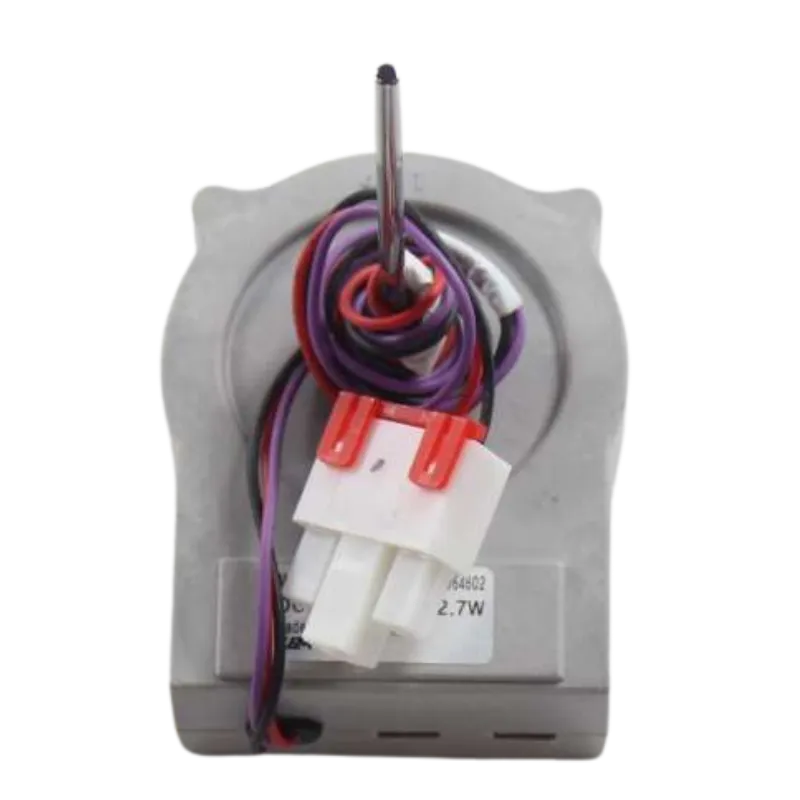 Motor EAU62064602 para evaporadora LG, vista frontal con eje y conectores