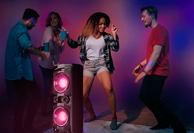 fiesta con amigos y msica a todo volumen fiesta con amigos y msica a todo volumen