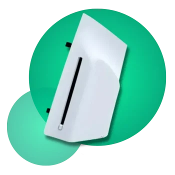 Imagen de un panel solar blanco con marco de aluminio y tecnología fotovoltaica de alta eficiencia para generación de energía renovable