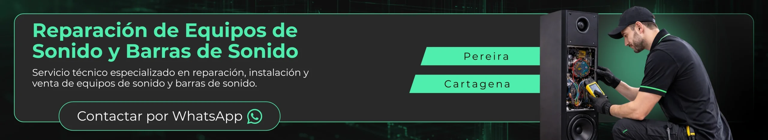 Técnico reparando equipo de sonido